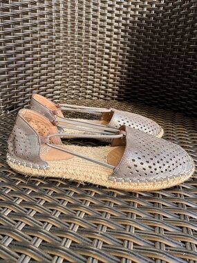 Eileen Fisher Metallic Taupe Perforated Espadrille Flats